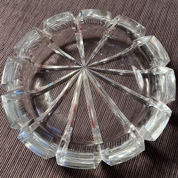 NEW Large cut crystal ashtray - 8” diameter / 1-1/4” high- - gorgeous gift! - Picture 3 of 4